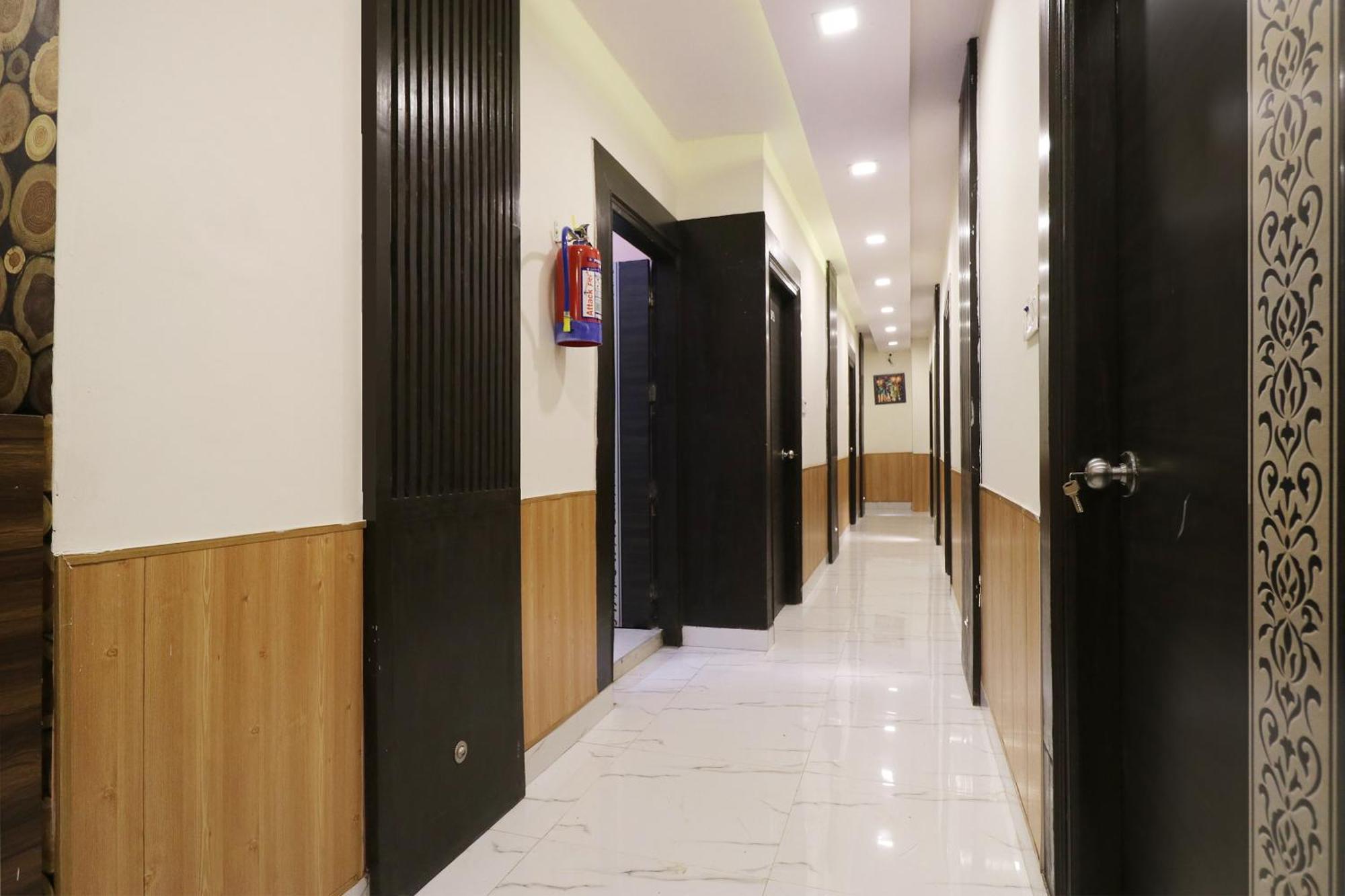 Hotel O Sangeet Faridabad Buitenkant foto